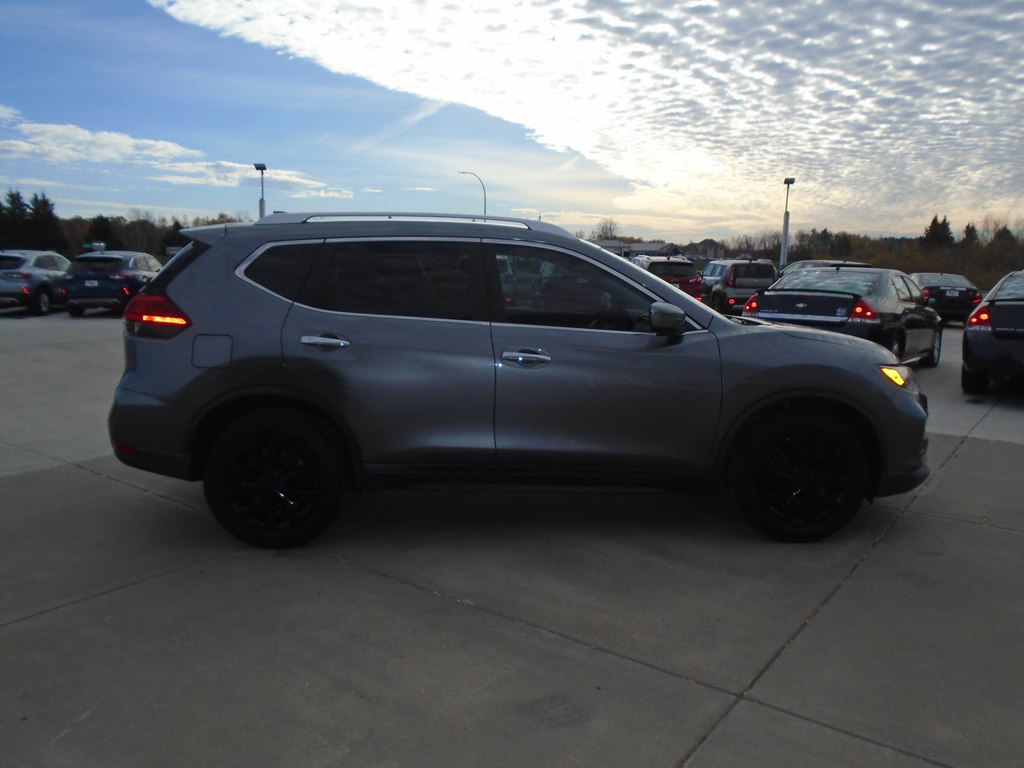 Photo 49 of this NISSAN ROGUE