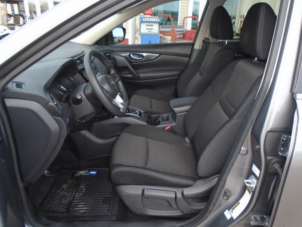 Photo 56 of this NISSAN ROGUE