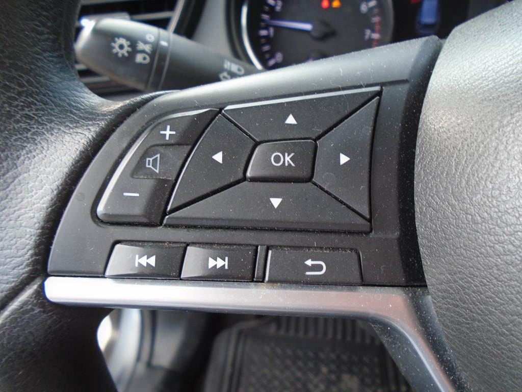 Photo 30 of this NISSAN ROGUE