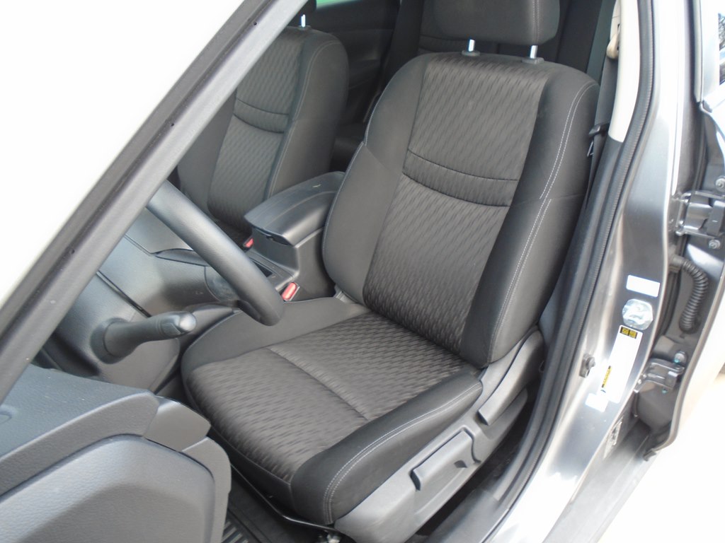 Photo 2 of this NISSAN ROGUE