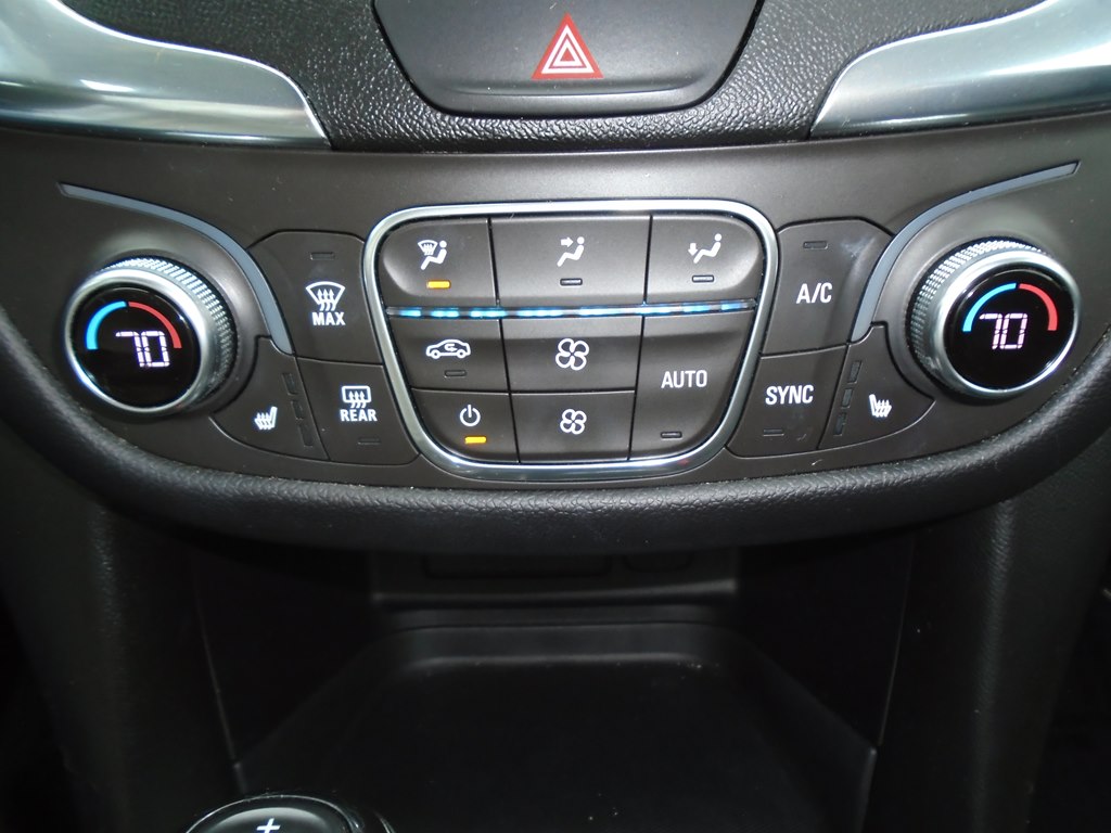 Photo 56 of this CHEVROLET EQUINOX