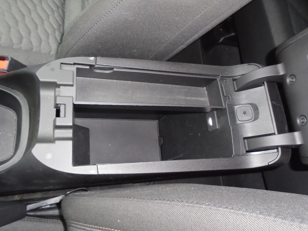 Photo 60 of this CHEVROLET EQUINOX