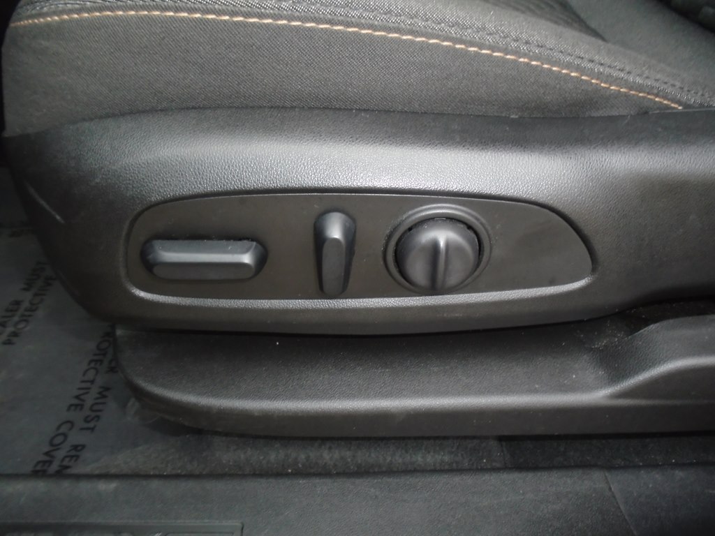 Photo 18 of this CHEVROLET EQUINOX