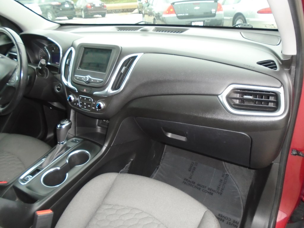 Photo 35 of this CHEVROLET EQUINOX
