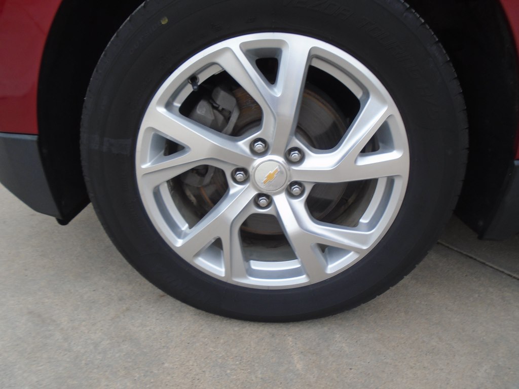 Photo 62 of this CHEVROLET EQUINOX
