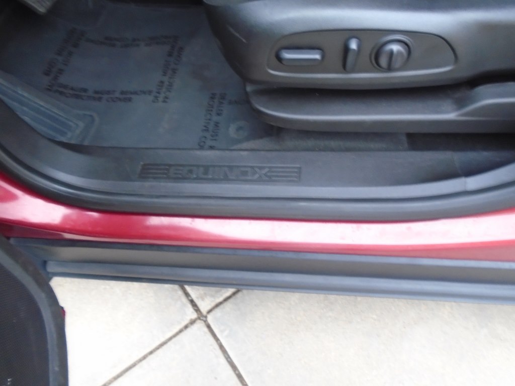 Photo 23 of this CHEVROLET EQUINOX