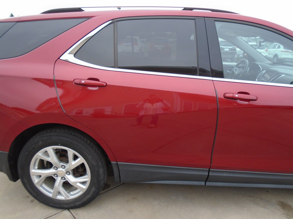 Photo 10 of this CHEVROLET EQUINOX