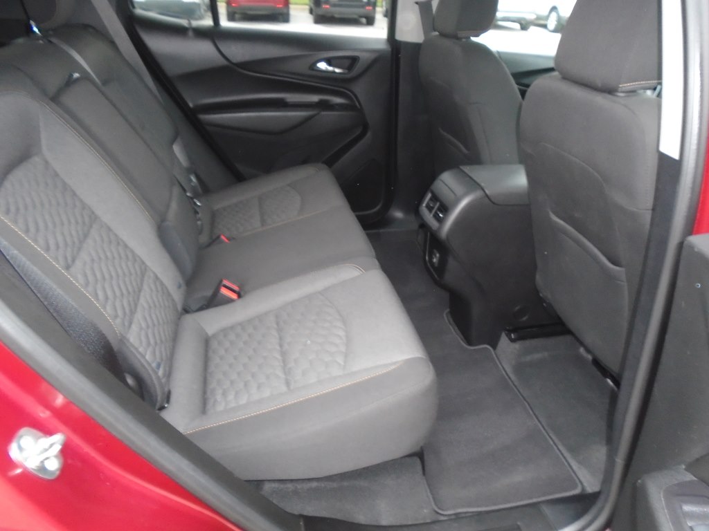 Photo 42 of this CHEVROLET EQUINOX