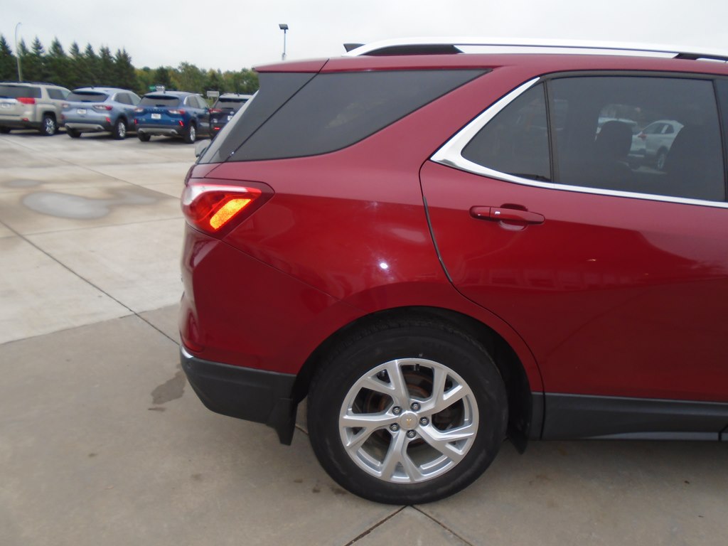 Photo 11 of this CHEVROLET EQUINOX
