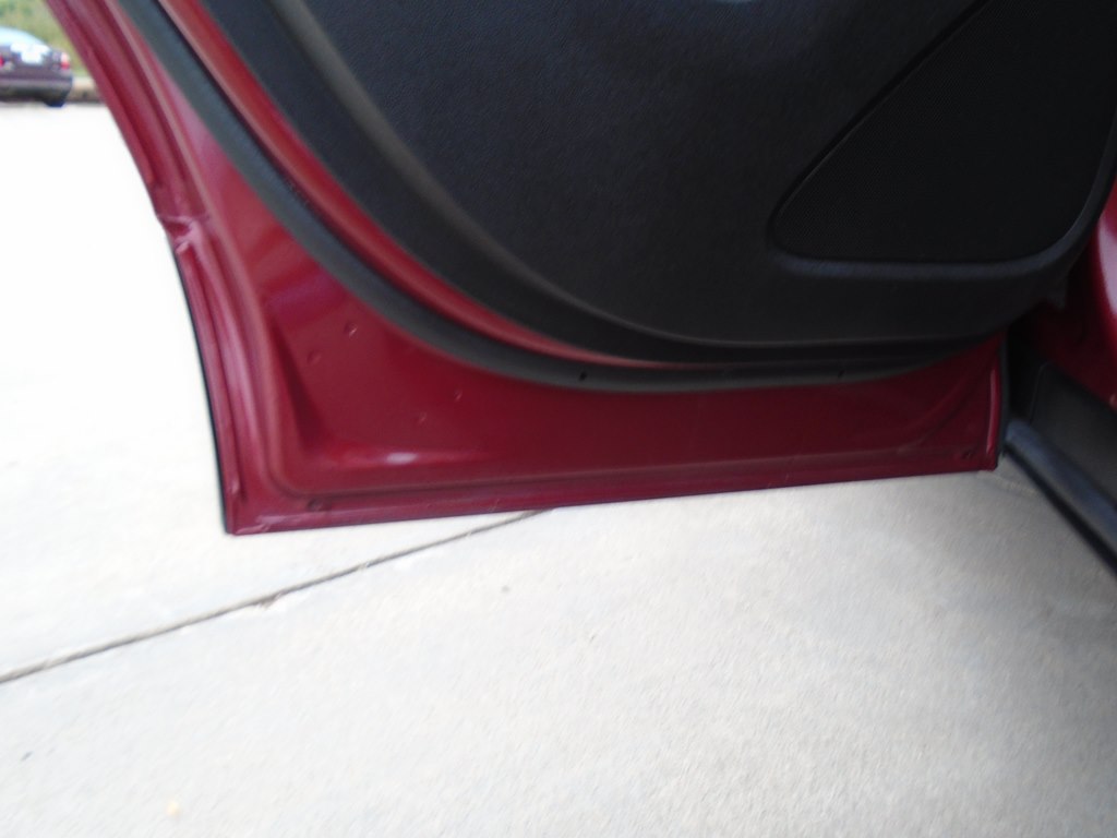 Photo 33 of this CHEVROLET EQUINOX