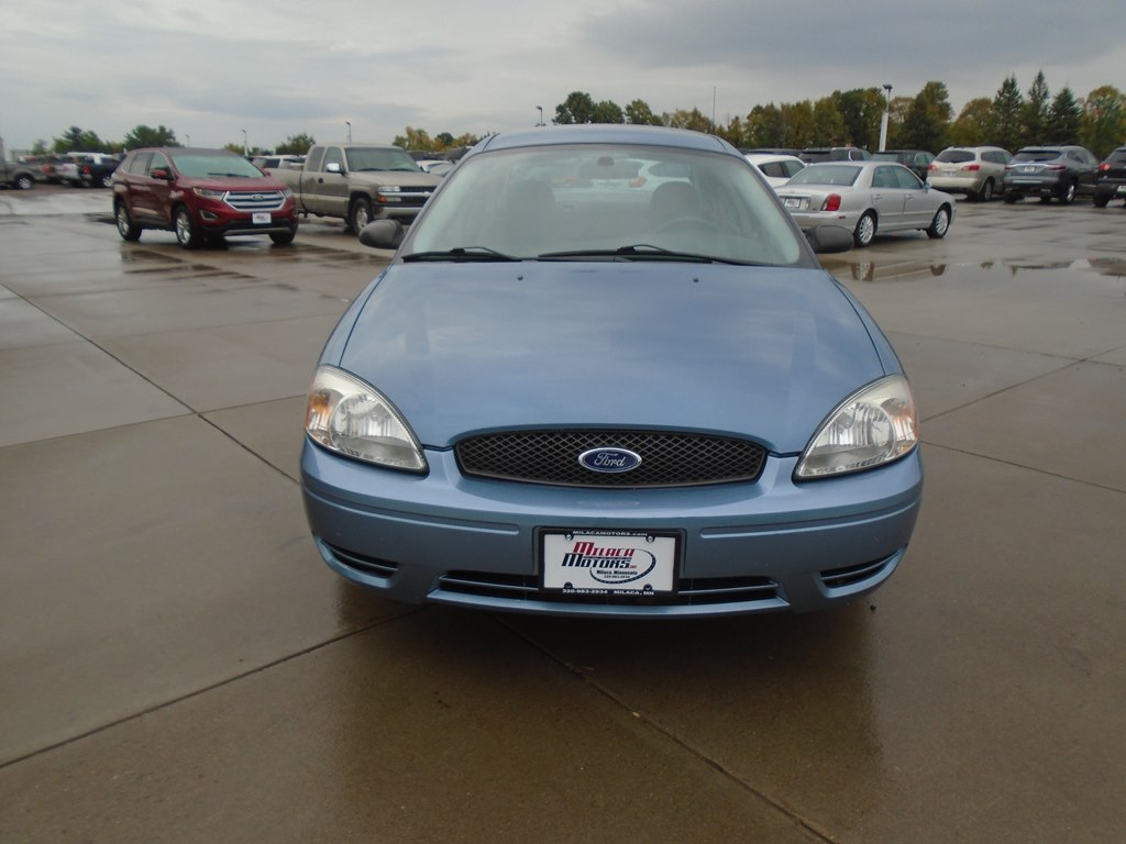 Photo 6 of this FORD TAURUS