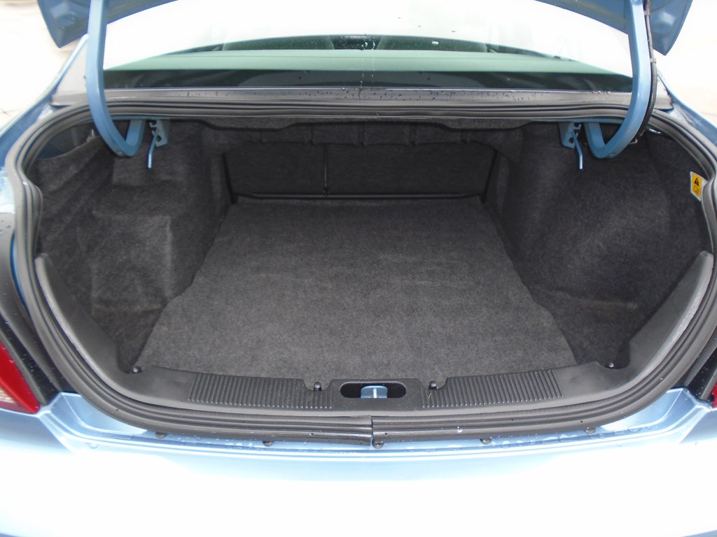 Photo 13 of this FORD TAURUS