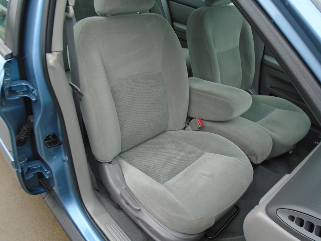 Photo 40 of this FORD TAURUS