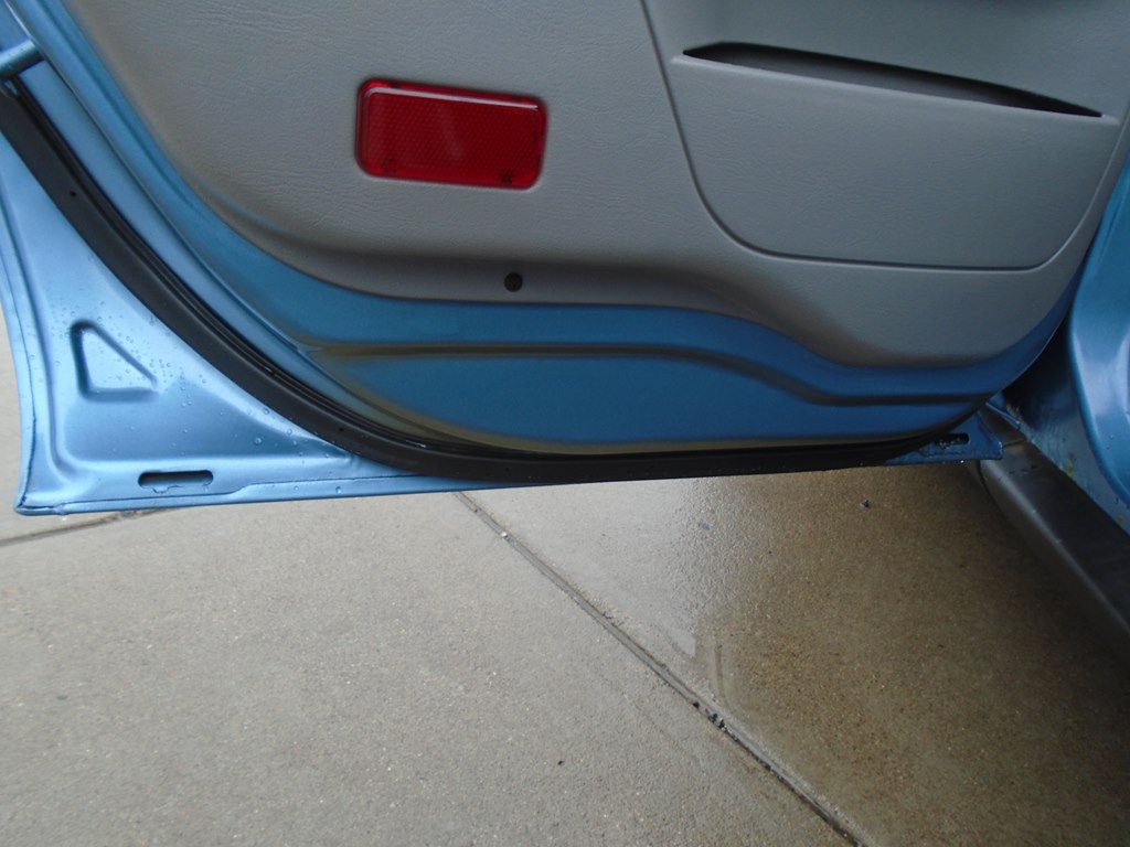 Photo 36 of this FORD TAURUS