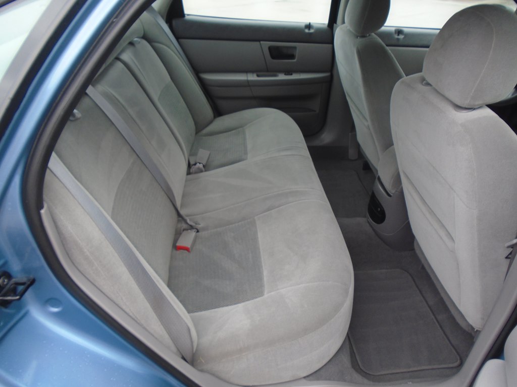 Photo 45 of this FORD TAURUS