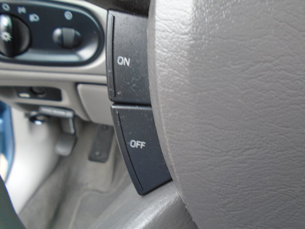 Photo 54 of this FORD TAURUS