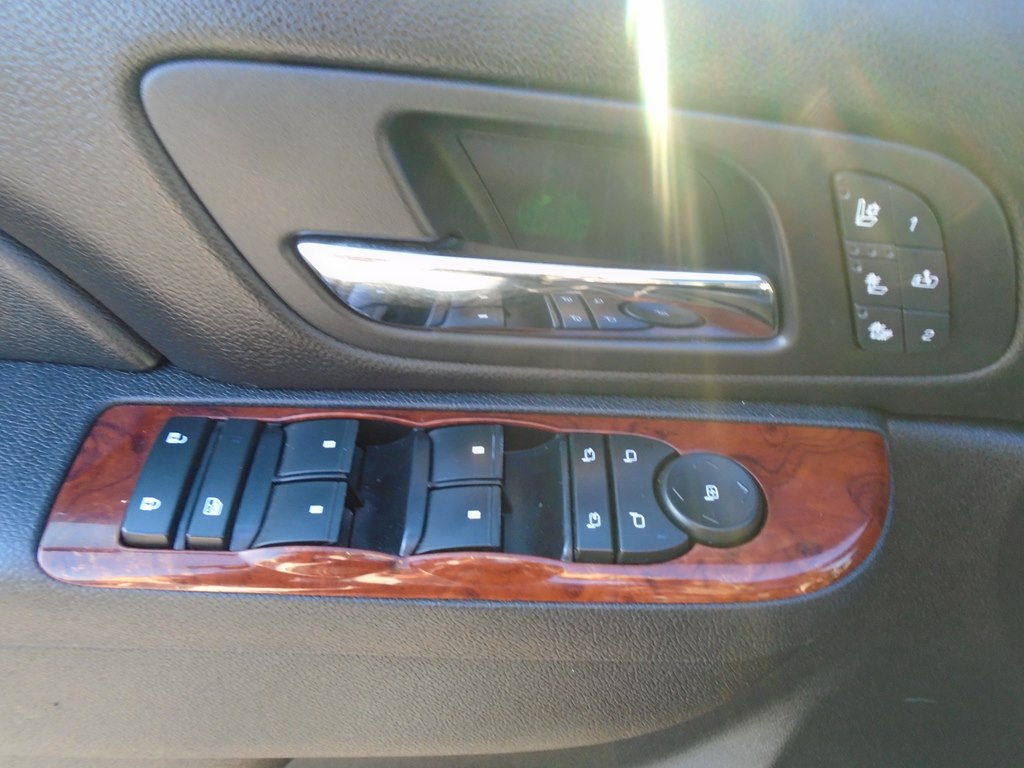 Photo 19 of this CHEVROLET AVALANCHE