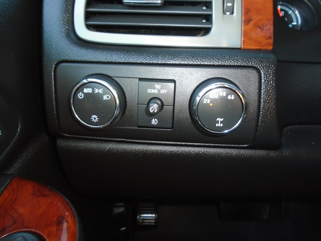 Photo 60 of this CHEVROLET AVALANCHE