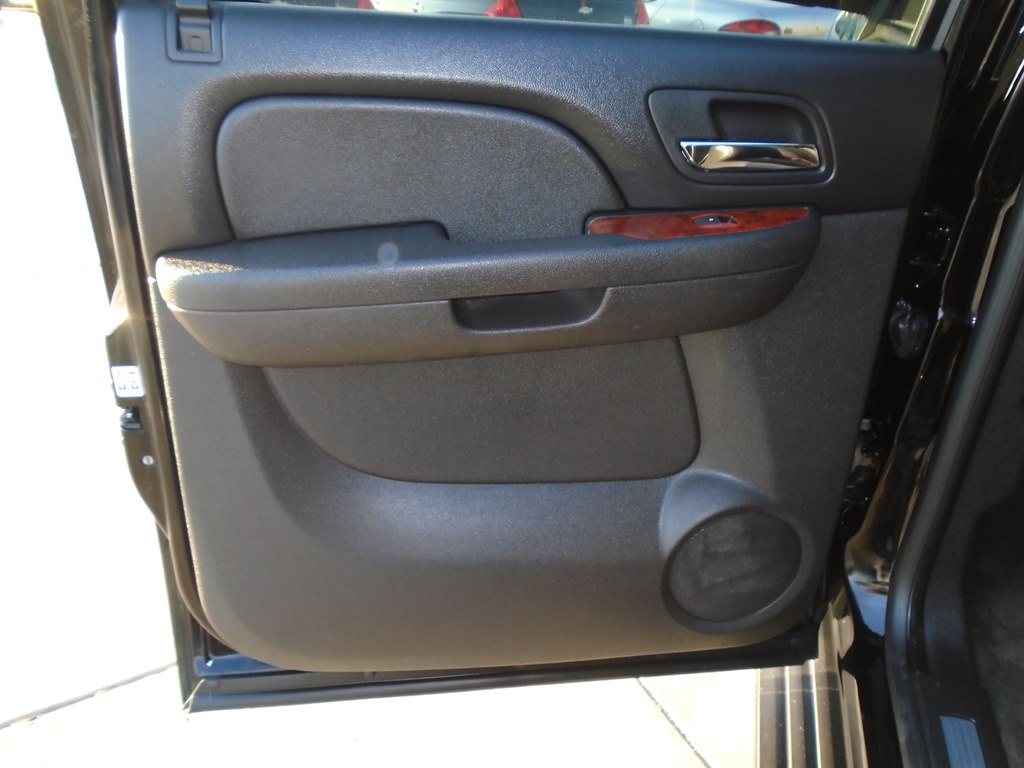 Photo 30 of this CHEVROLET AVALANCHE