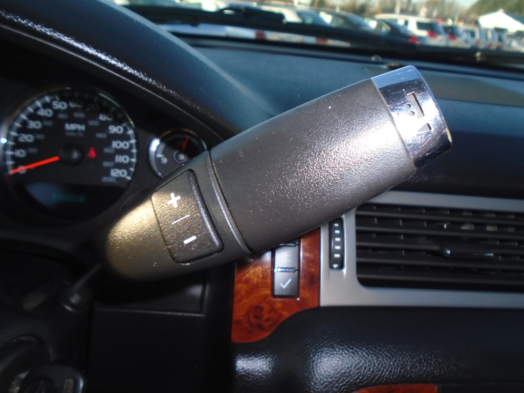Photo 59 of this CHEVROLET AVALANCHE