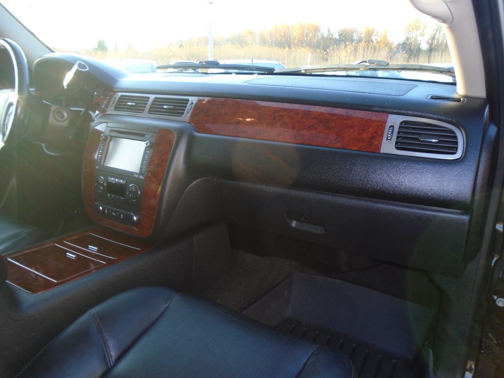 Photo 38 of this CHEVROLET AVALANCHE