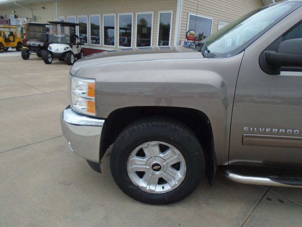 Photo 2 of this CHEVROLET SILVERADO 1500