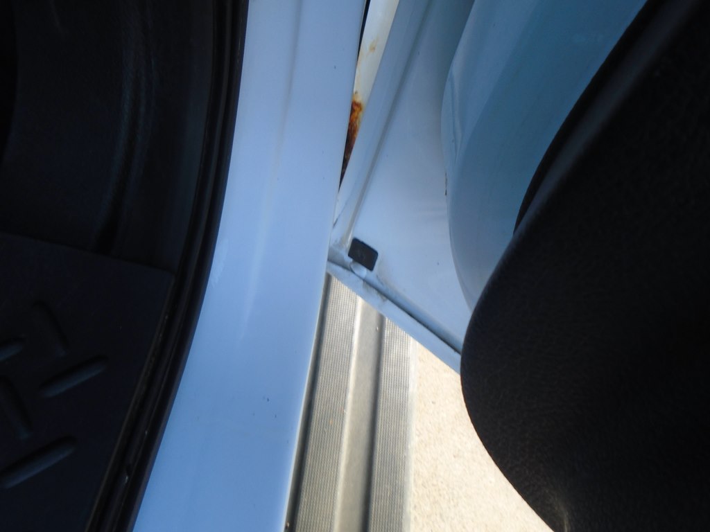 Photo 35 of this FORD F150 LARIAT