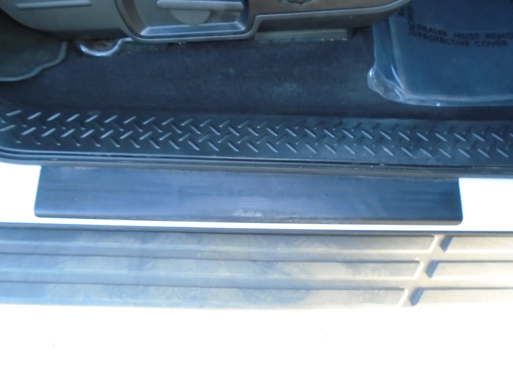 Photo 36 of this FORD F150 LARIAT