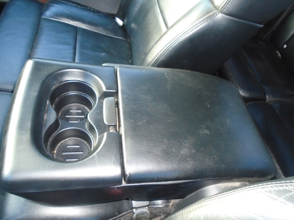 Photo 52 of this FORD F150 LARIAT