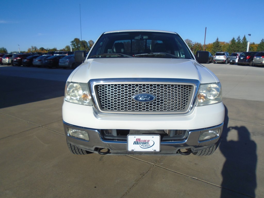 Photo 6 of this FORD F150 LARIAT