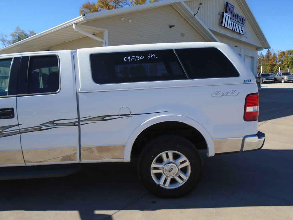 Photo 66 of this FORD F150 LARIAT