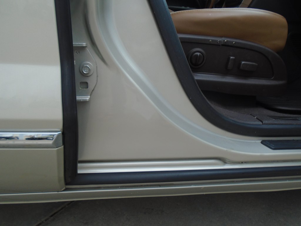 Photo 42 of this BUICK ENCLAVE
