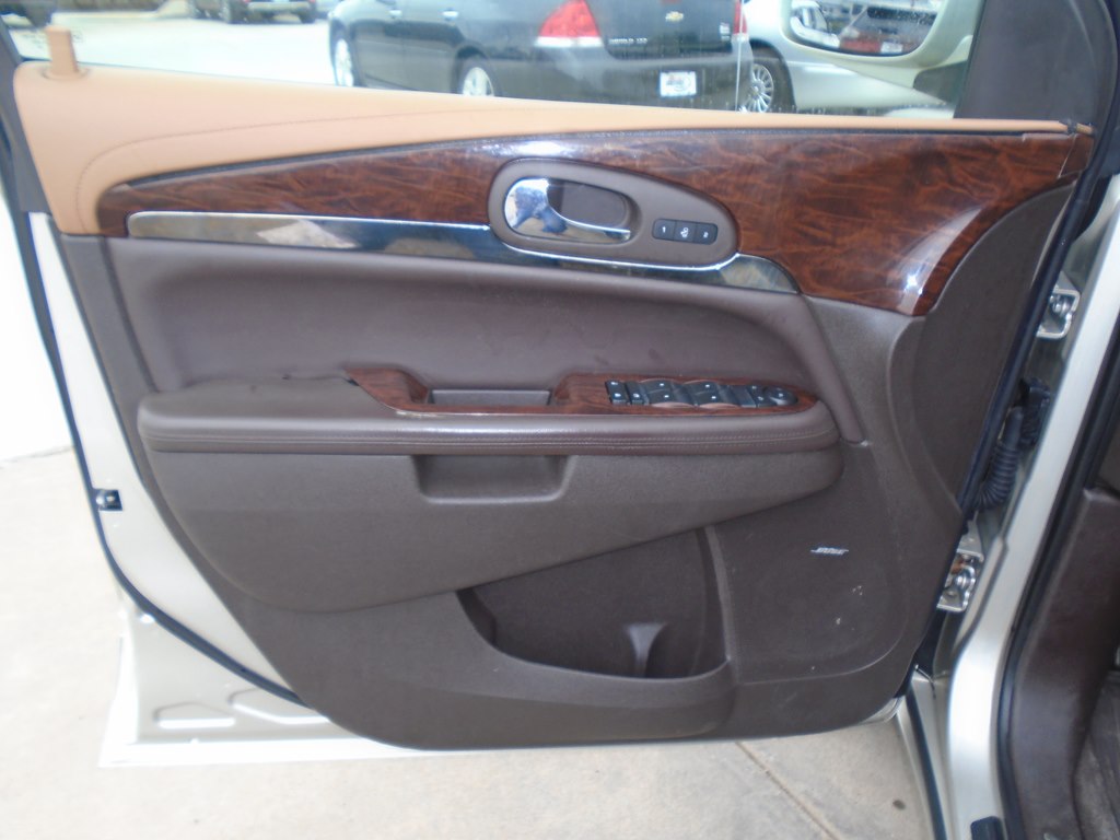 Photo 19 of this BUICK ENCLAVE