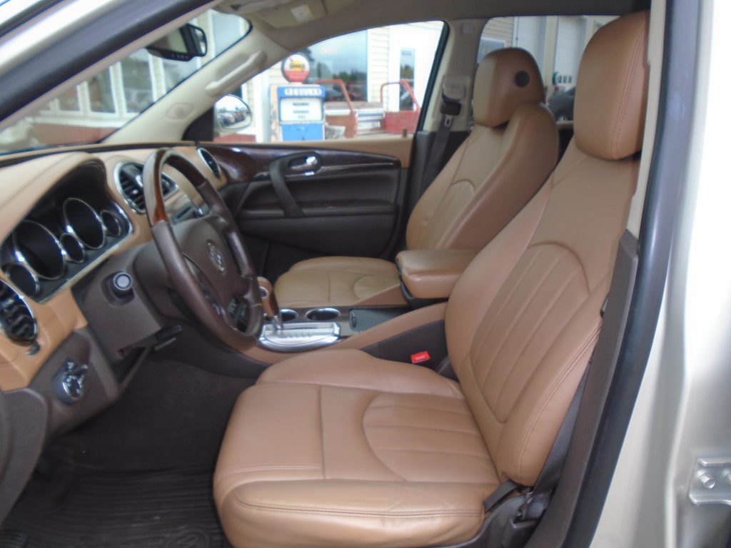 Photo 17 of this BUICK ENCLAVE
