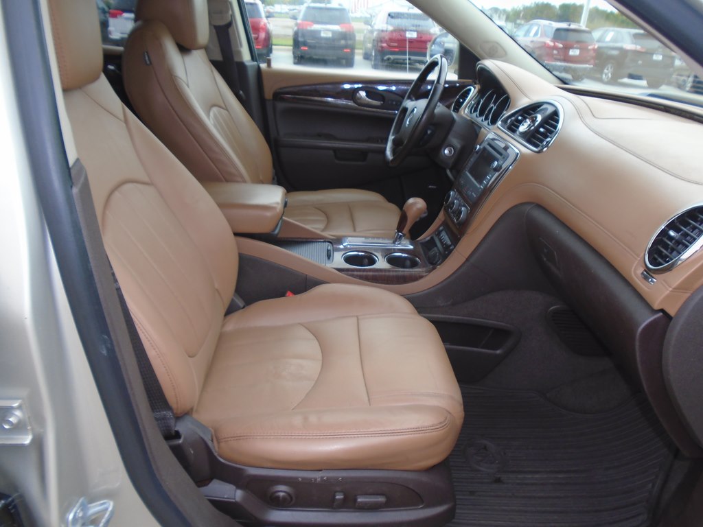 Photo 35 of this BUICK ENCLAVE