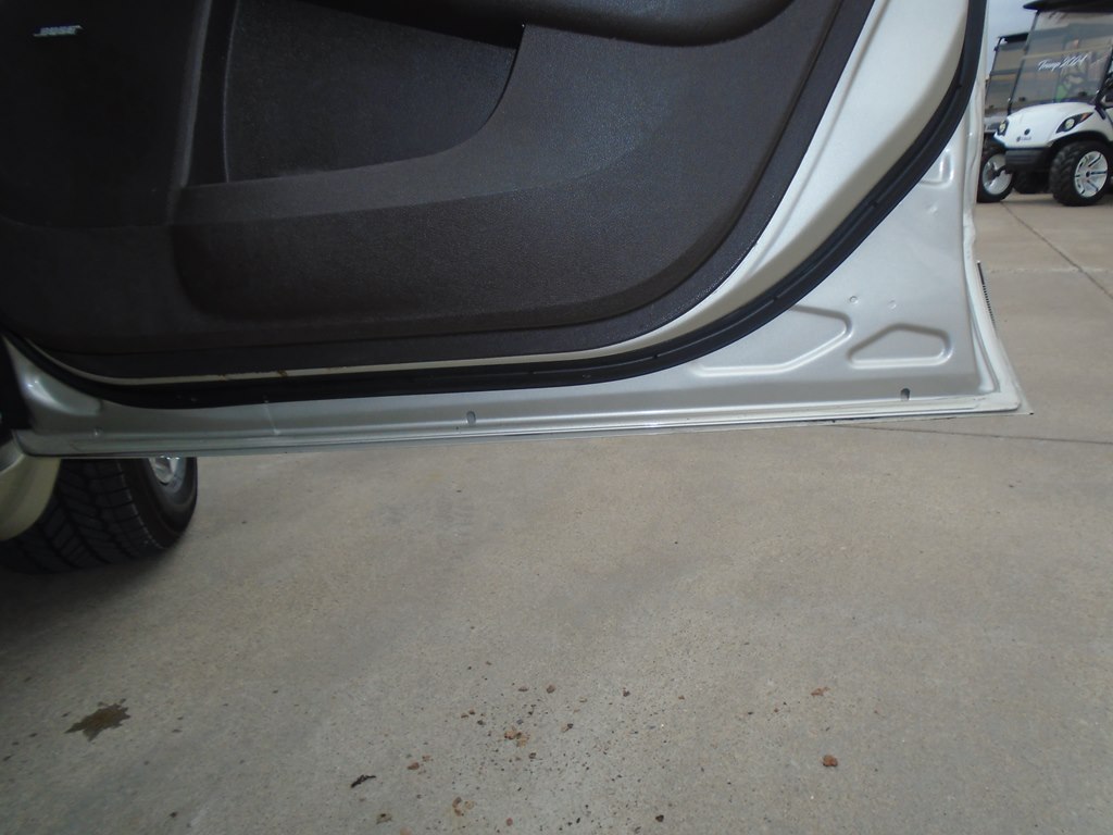 Photo 43 of this BUICK ENCLAVE