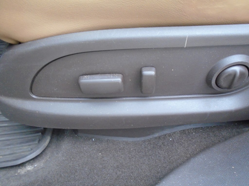 Photo 18 of this BUICK ENCLAVE
