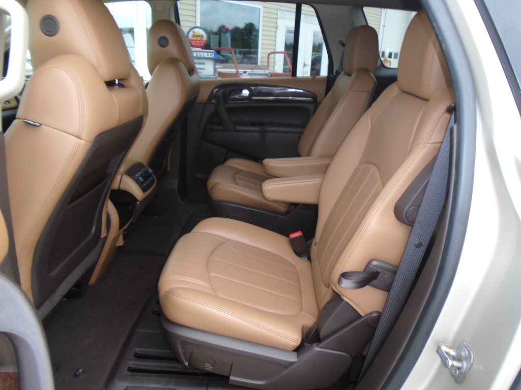 Photo 26 of this BUICK ENCLAVE