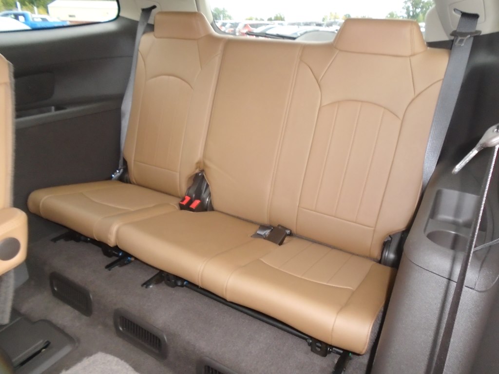 Photo 27 of this BUICK ENCLAVE