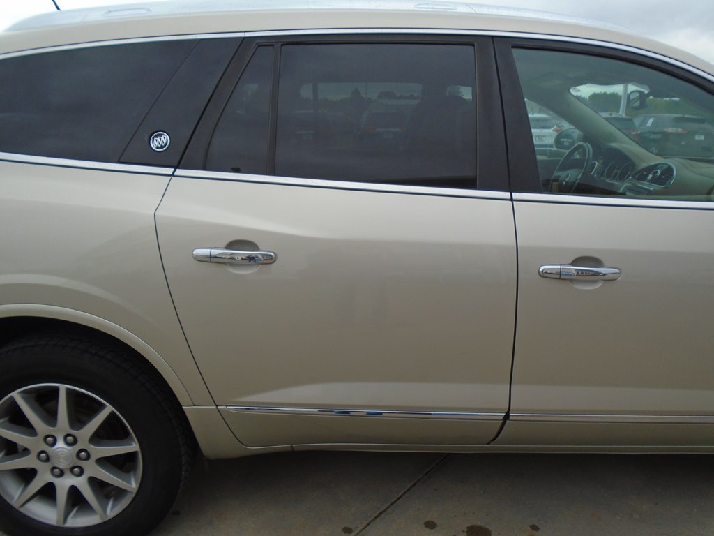 Photo 10 of this BUICK ENCLAVE