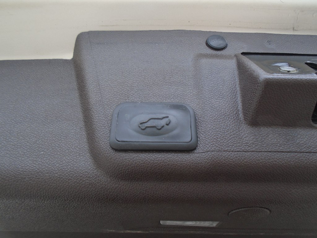 Photo 16 of this BUICK ENCLAVE