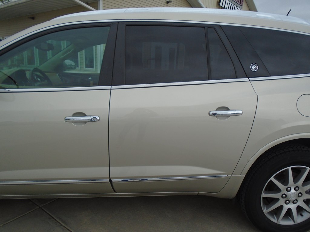 Photo 4 of this BUICK ENCLAVE