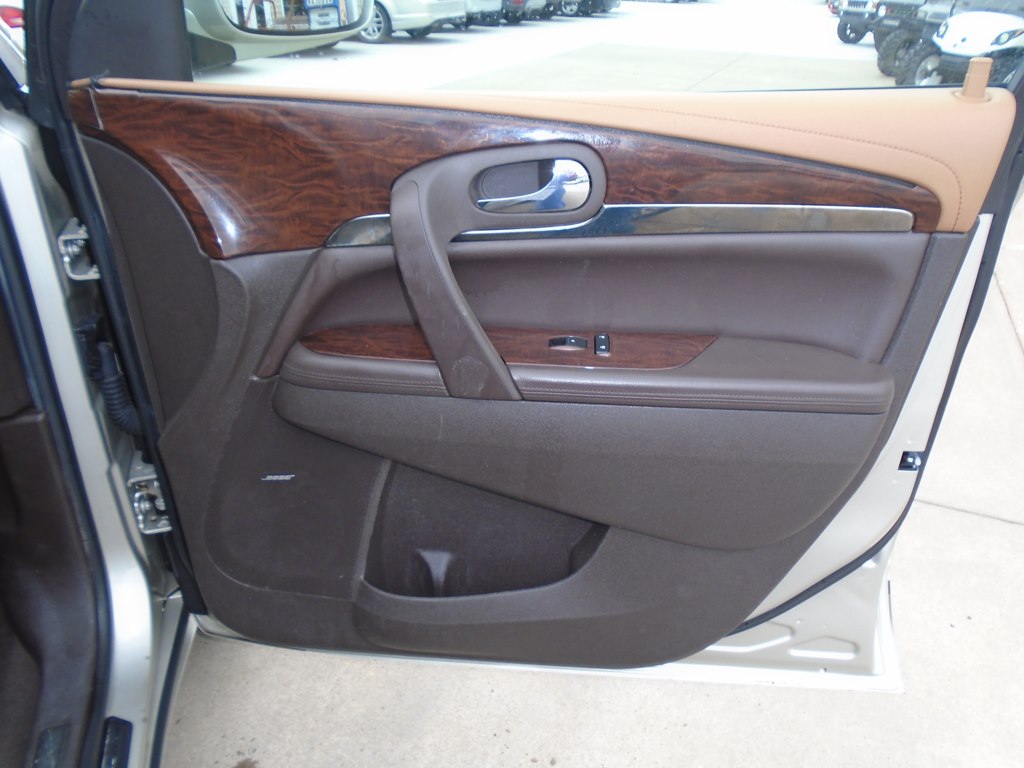 Photo 38 of this BUICK ENCLAVE