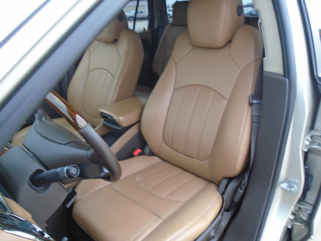 Photo 21 of this BUICK ENCLAVE