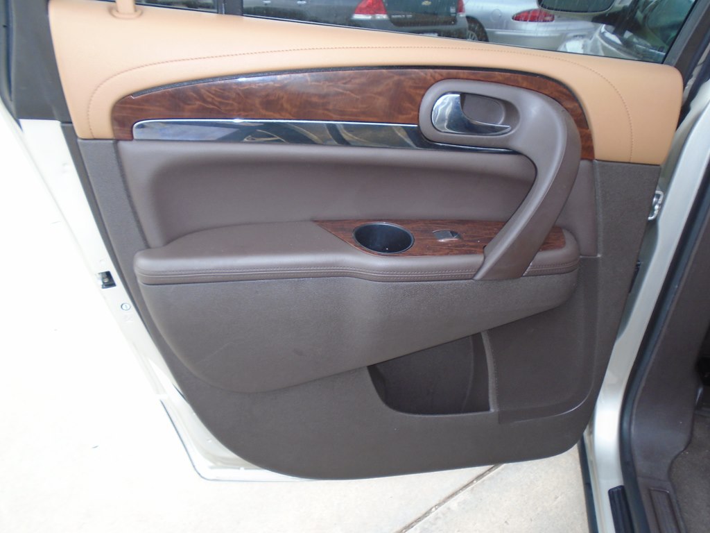 Photo 29 of this BUICK ENCLAVE