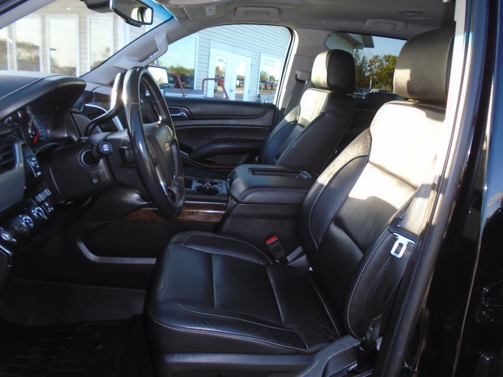 Photo 17 of this CHEVROLET TAHOE