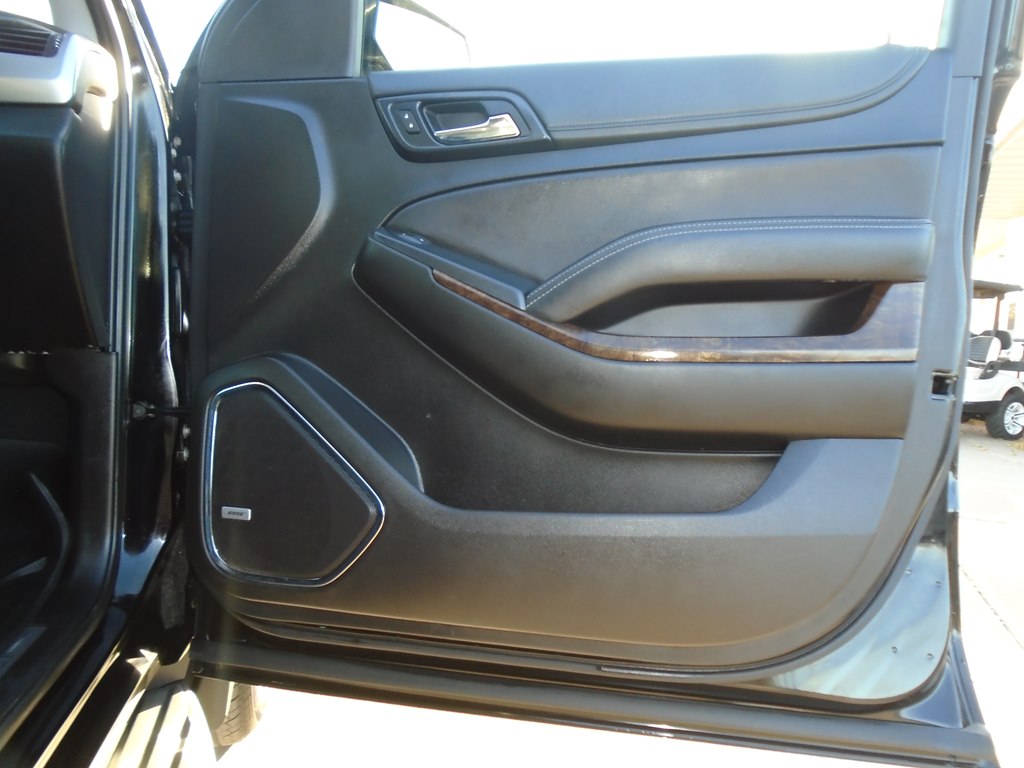 Photo 38 of this CHEVROLET TAHOE