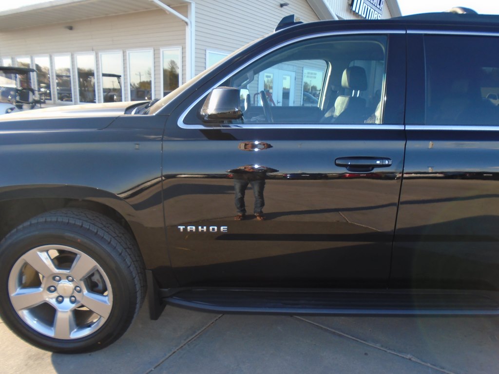 Photo 3 of this CHEVROLET TAHOE