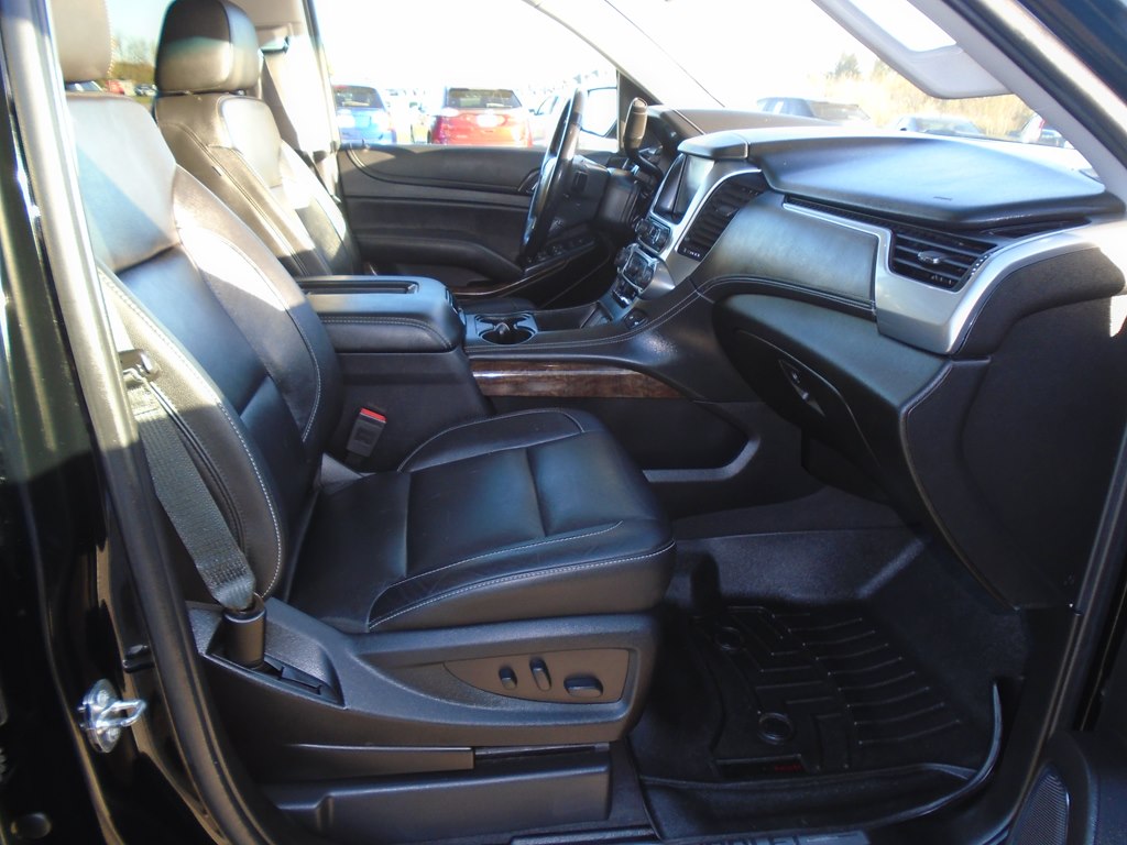 Photo 35 of this CHEVROLET TAHOE