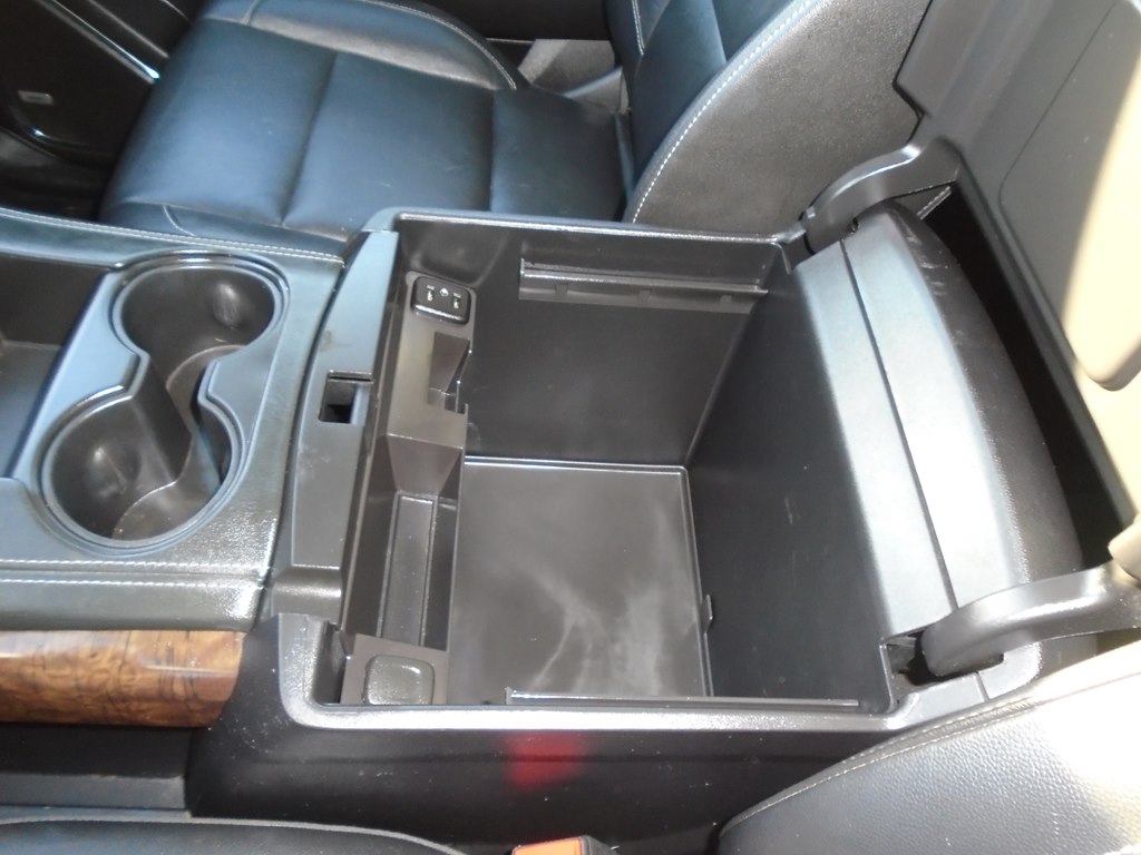 Photo 64 of this CHEVROLET TAHOE